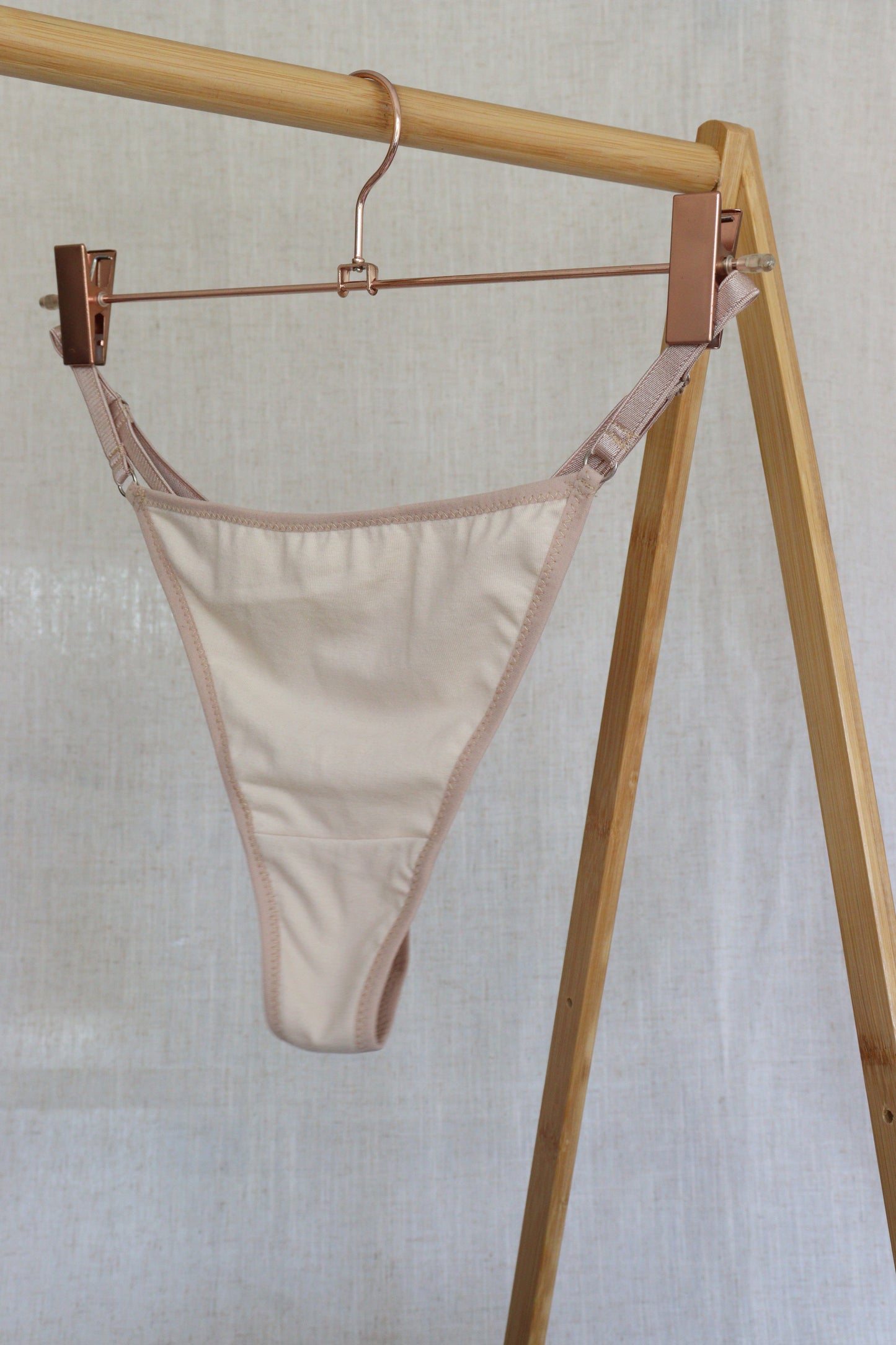 Tanga ajustable de algodón